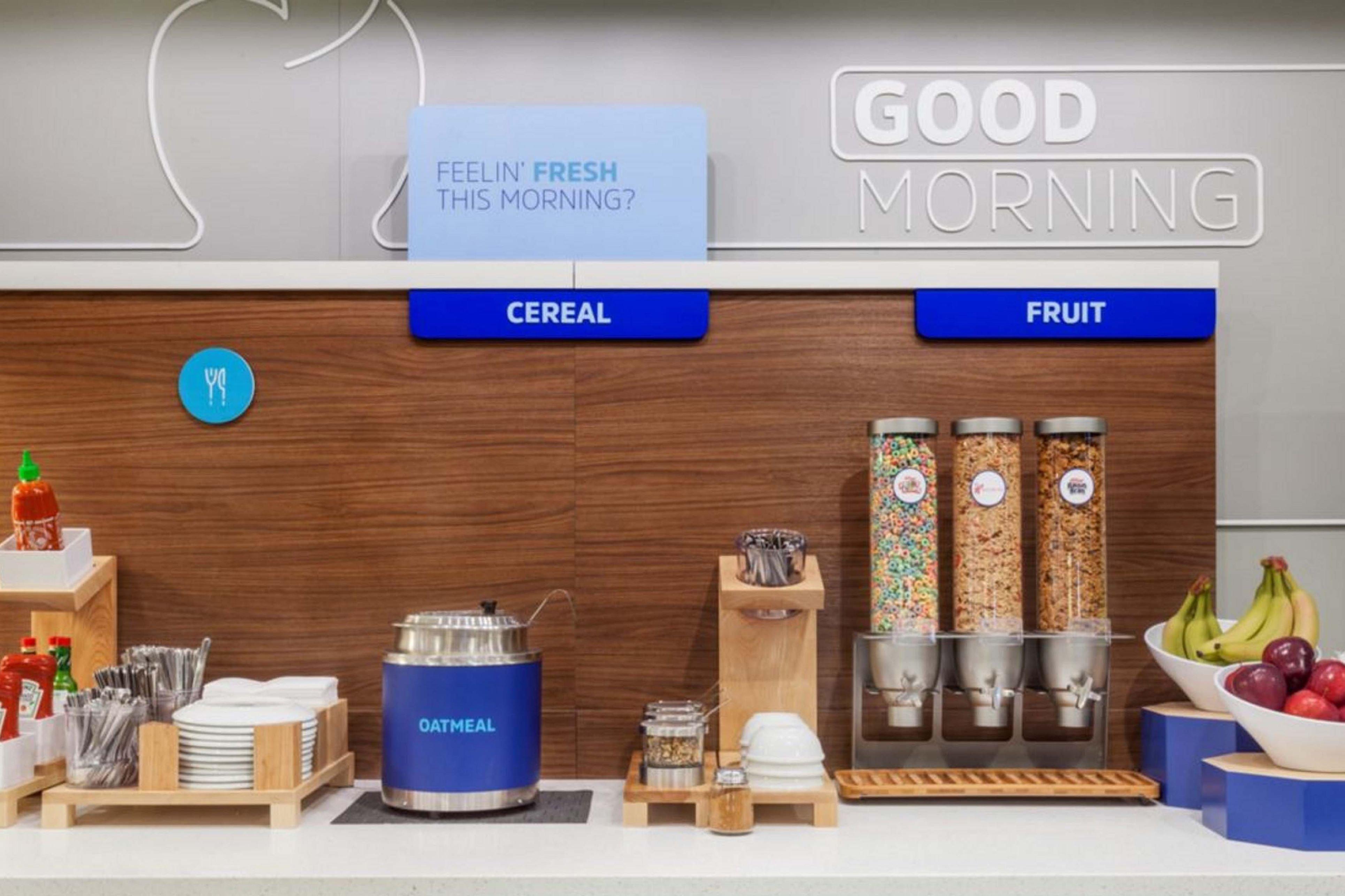 Holiday Inn Express Hotel & Suites Forest By Ihg Екстериор снимка