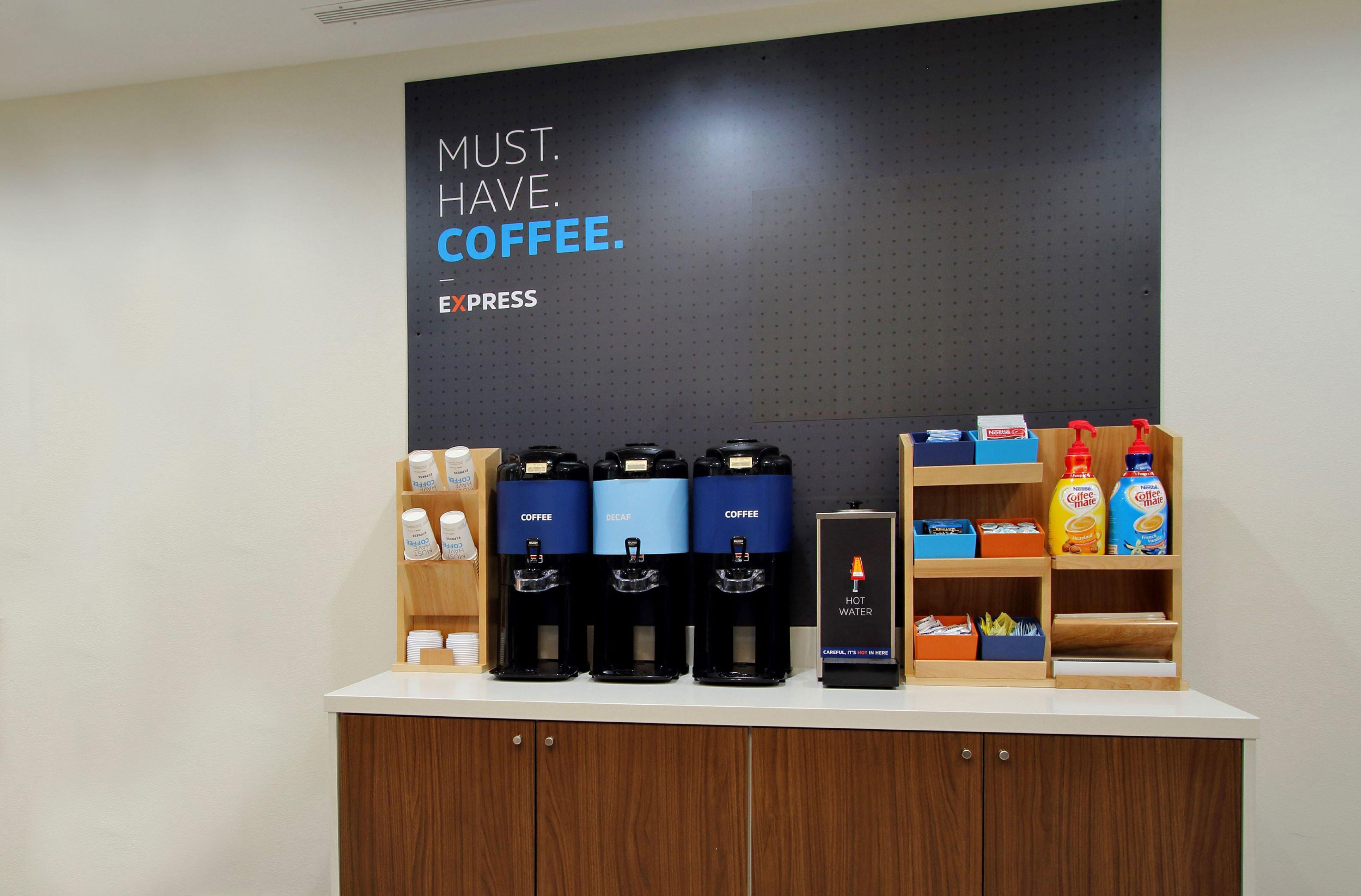 Holiday Inn Express Hotel & Suites Forest By Ihg Екстериор снимка
